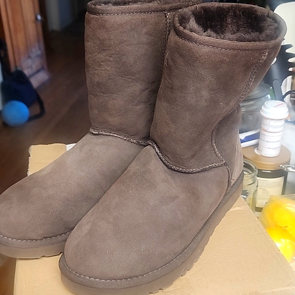 [ugg] brown uggs - Picture 4 of 5